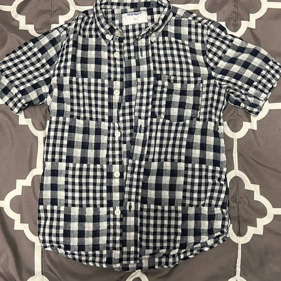 EUC Boys size S (6-7) Old Navy button up shirt - Picture 1 of 4